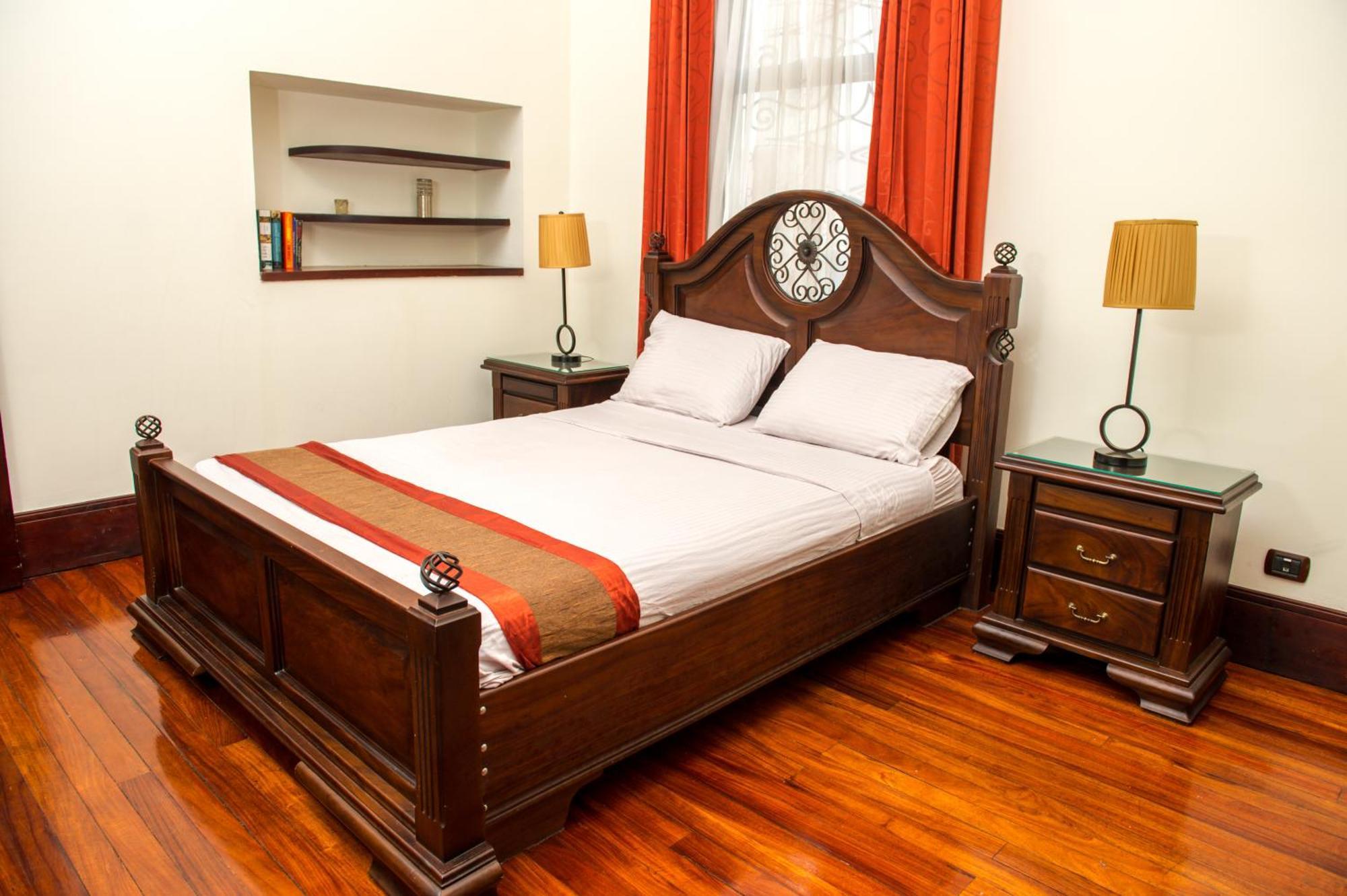 Hotel Majestad San José Esterno foto