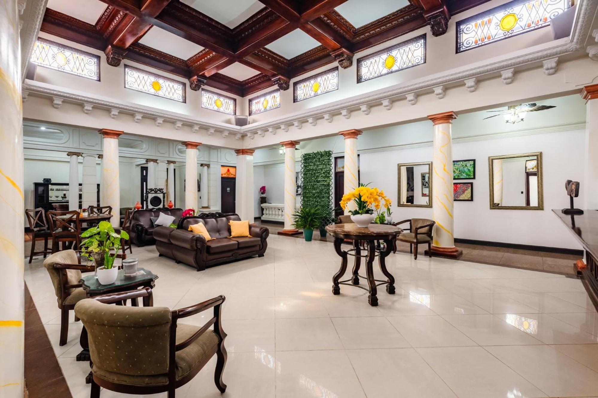 Hotel Majestad San José Esterno foto