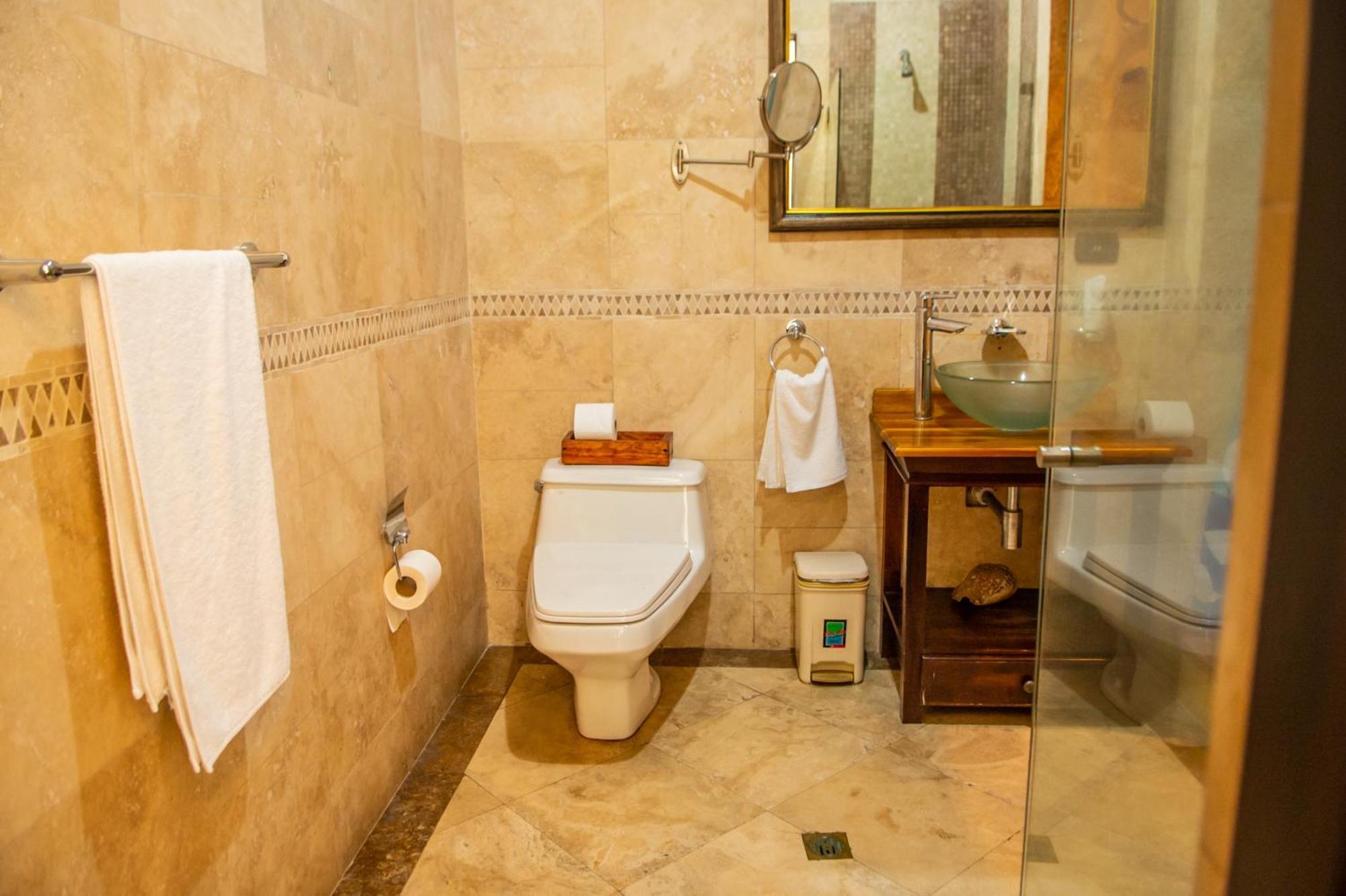Hotel Majestad San José Esterno foto
