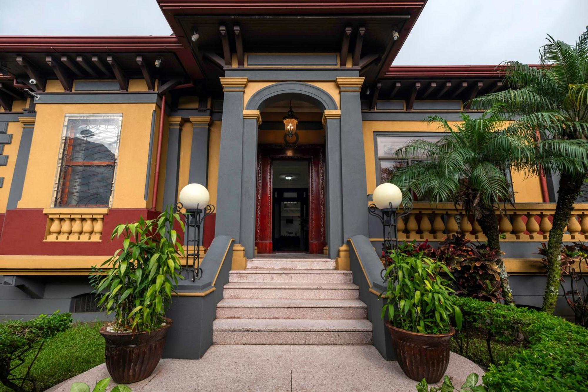 Hotel Majestad San José Esterno foto