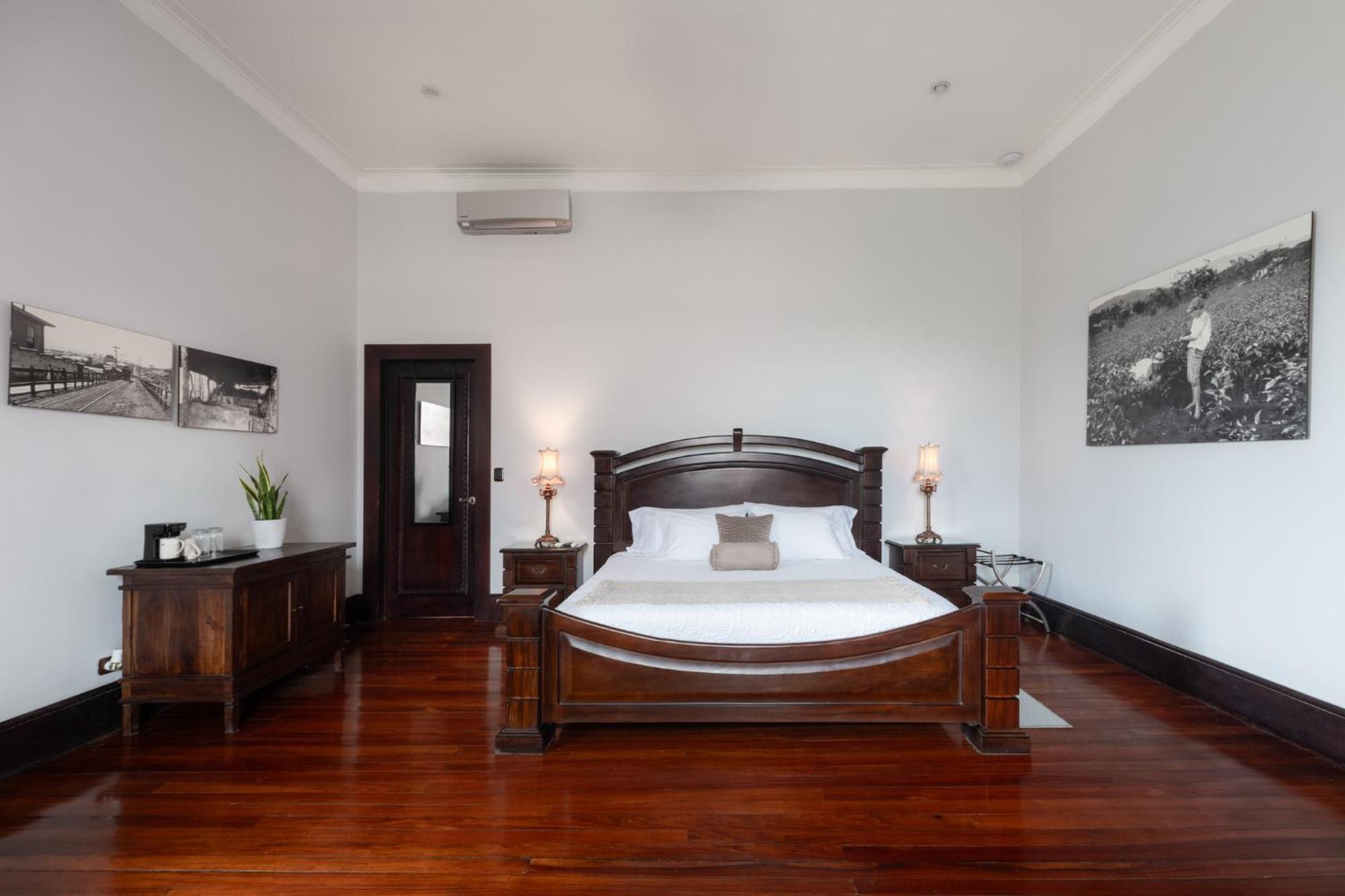 Hotel Majestad San José Esterno foto