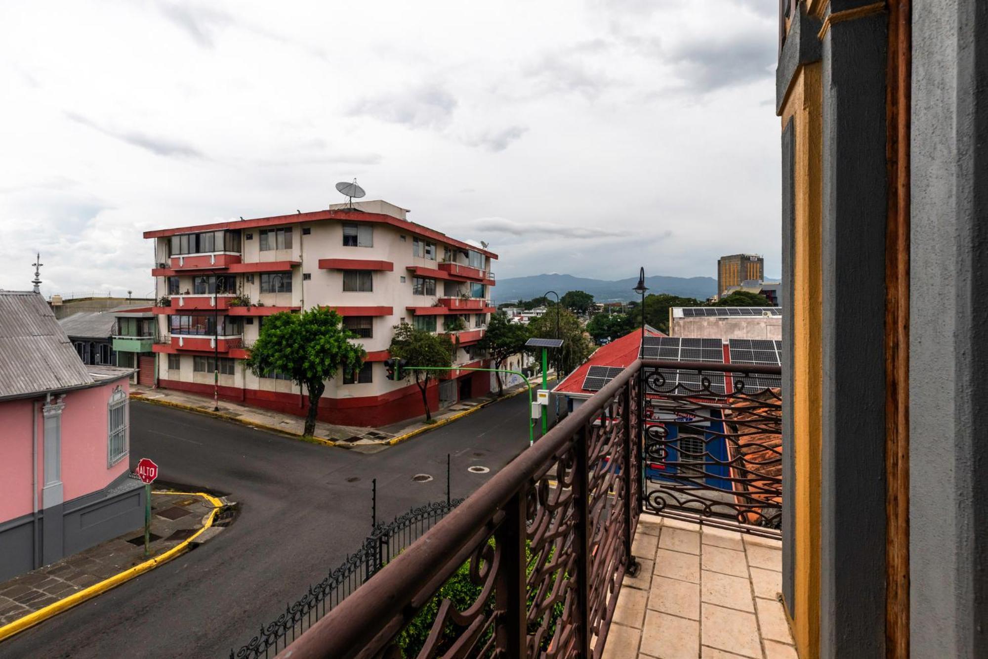 Hotel Majestad San José Esterno foto
