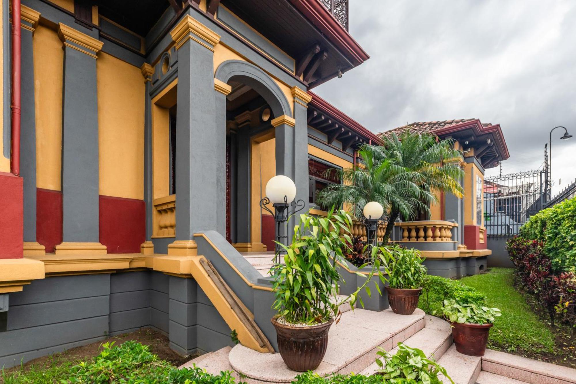 Hotel Majestad San José Esterno foto