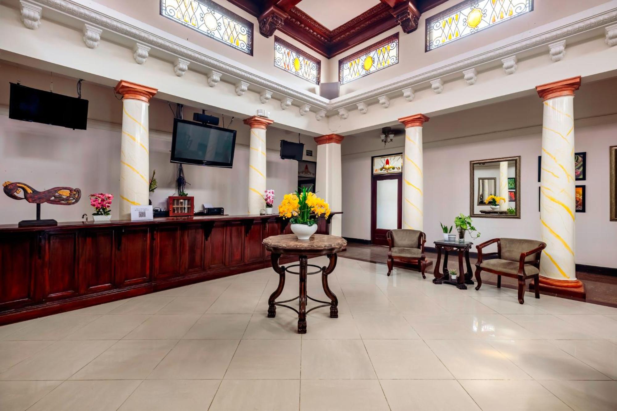 Hotel Majestad San José Esterno foto