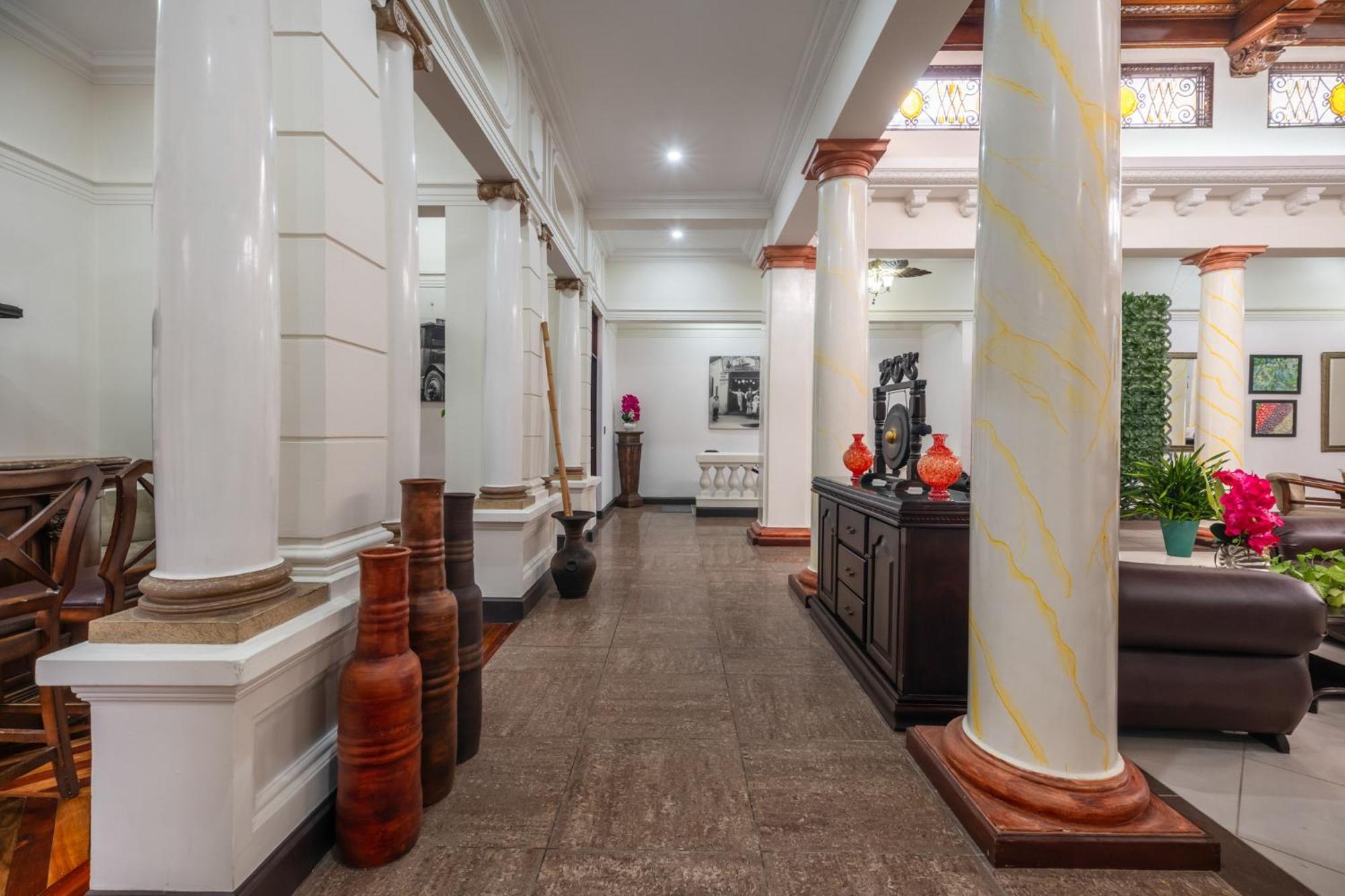 Hotel Majestad San José Esterno foto