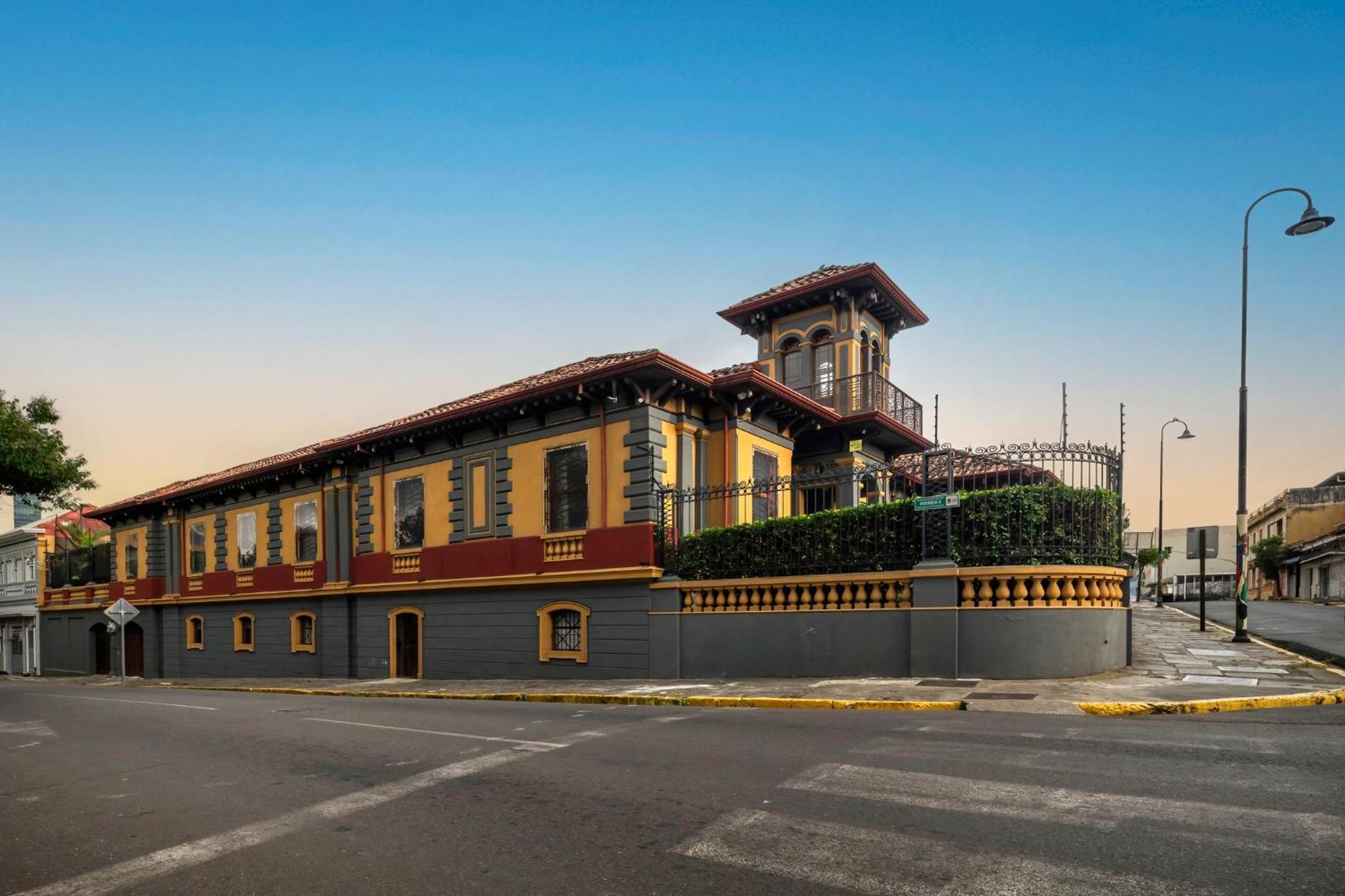 Hotel Majestad San José Esterno foto